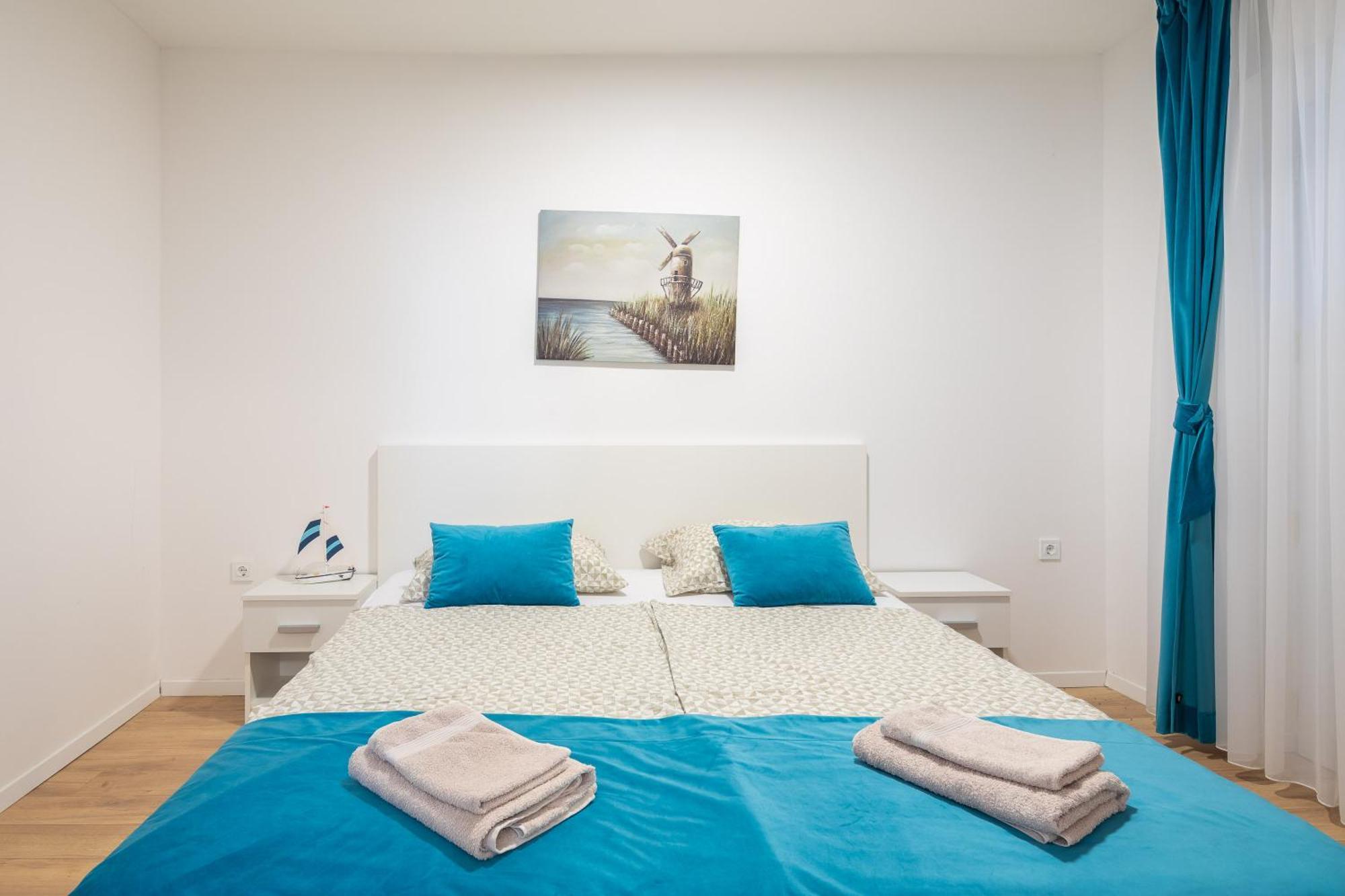 Near Central Beach With Free Parking Makarska