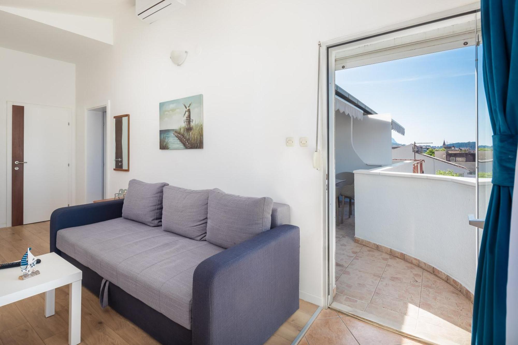 Apartment Near Central Beach With Free Parking