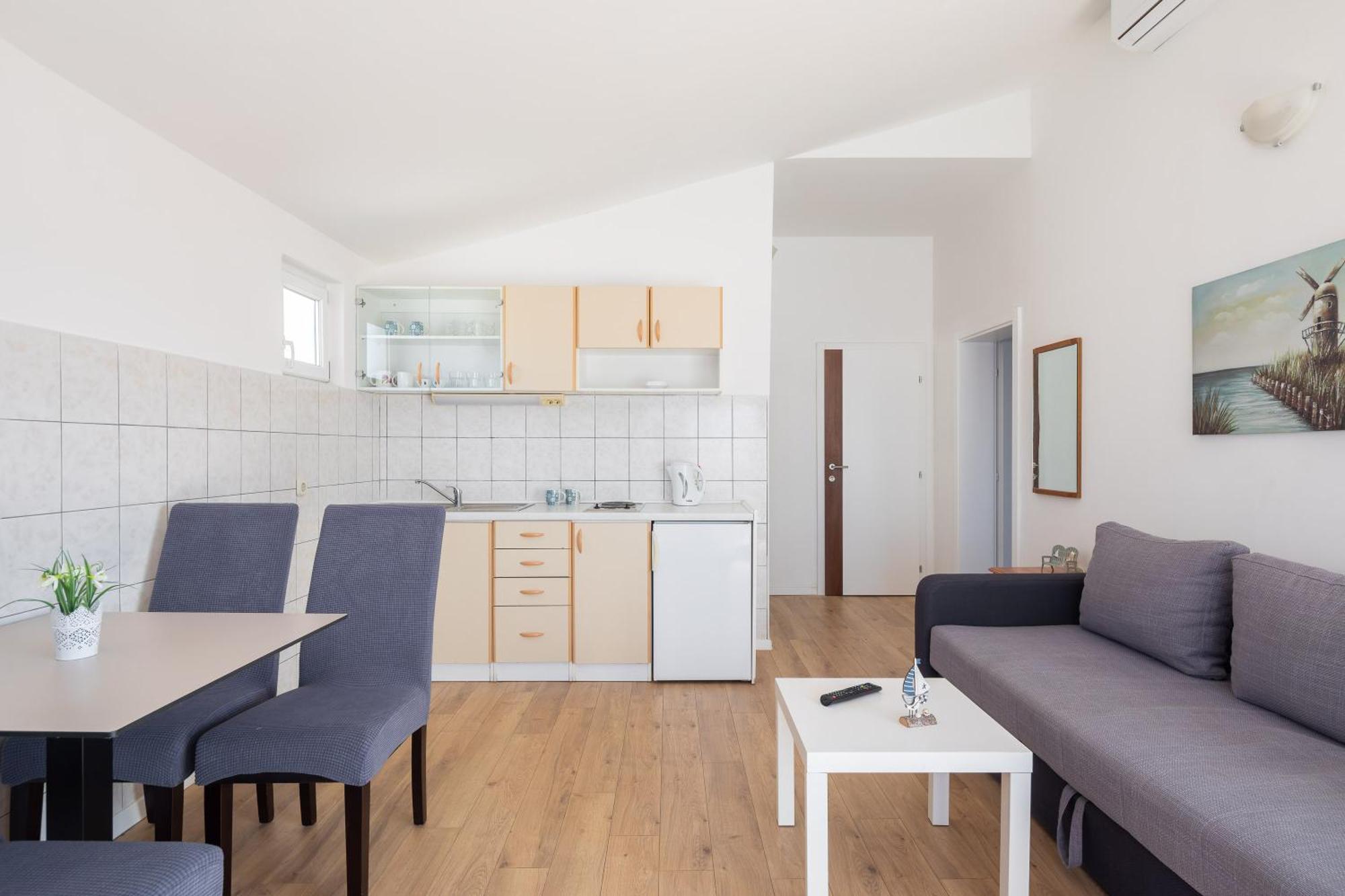 Apartment Near Central Beach With Free Parking Makarska